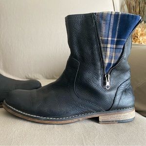 True Religion black leather ankle boots w/ blue plaid accent & adjusting zippers